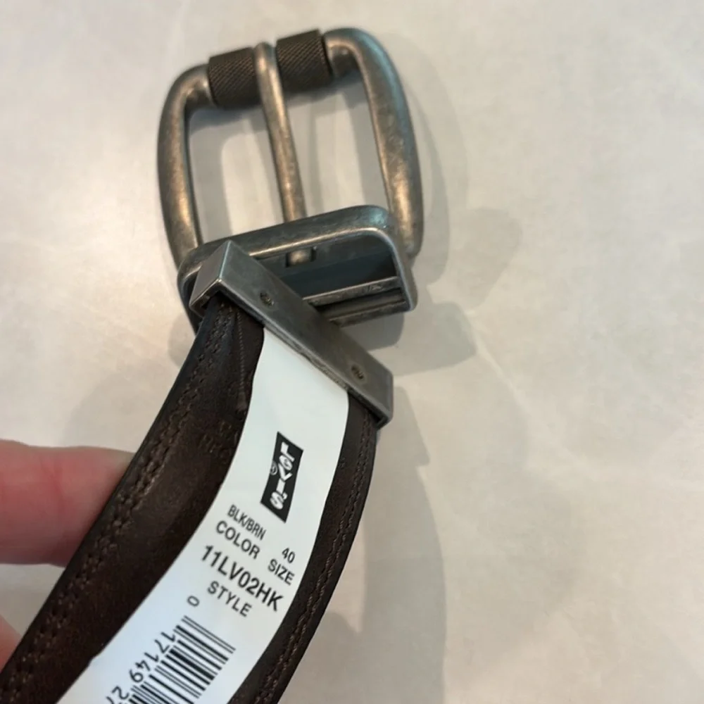 Levi’s Reversible Black Brown Leather Belt Men’s Sz 40